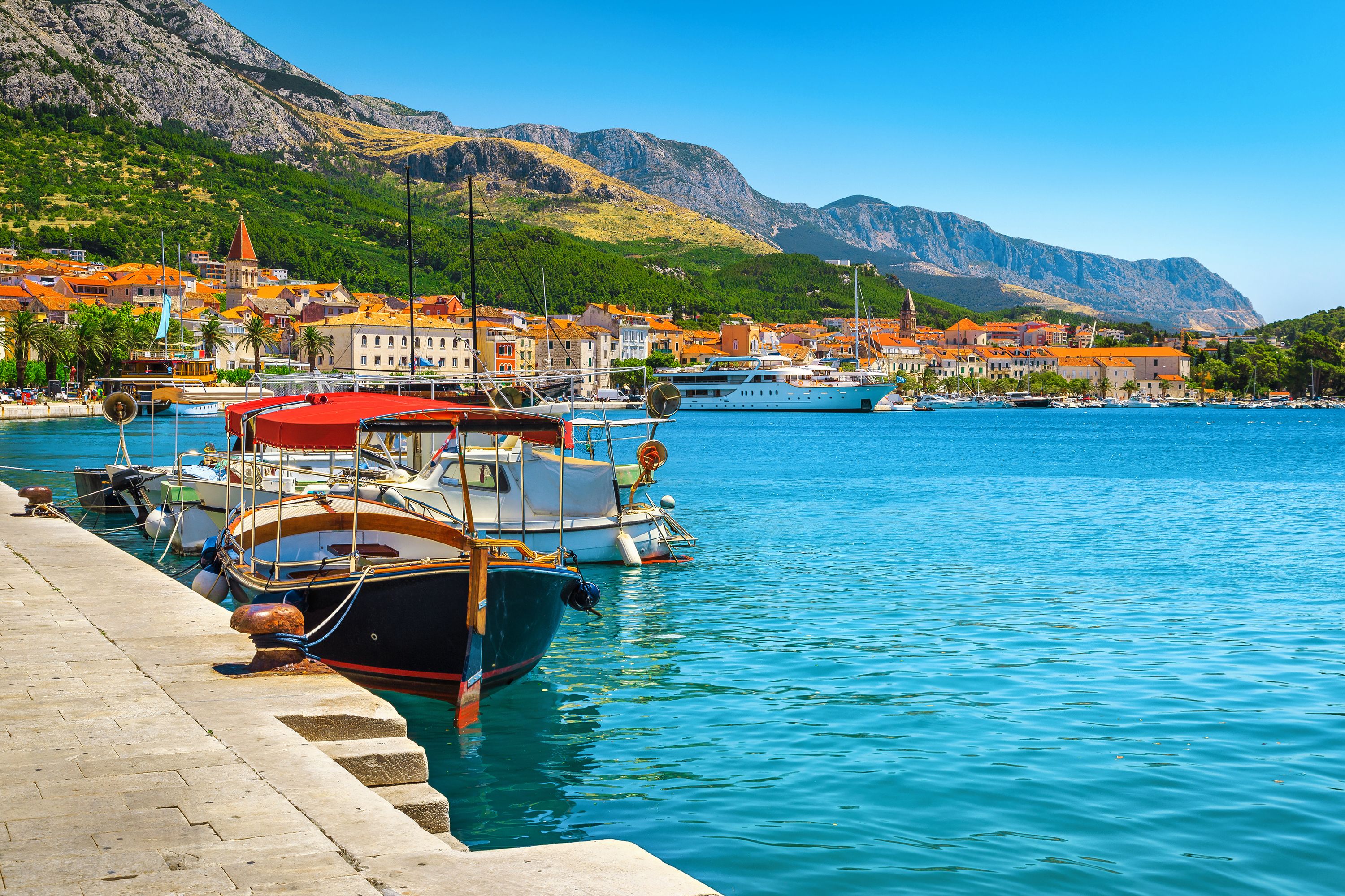 Best Way to Travel from Split to Dubrovnik via Makarska: A Scenic Dalmatian Coast Journey