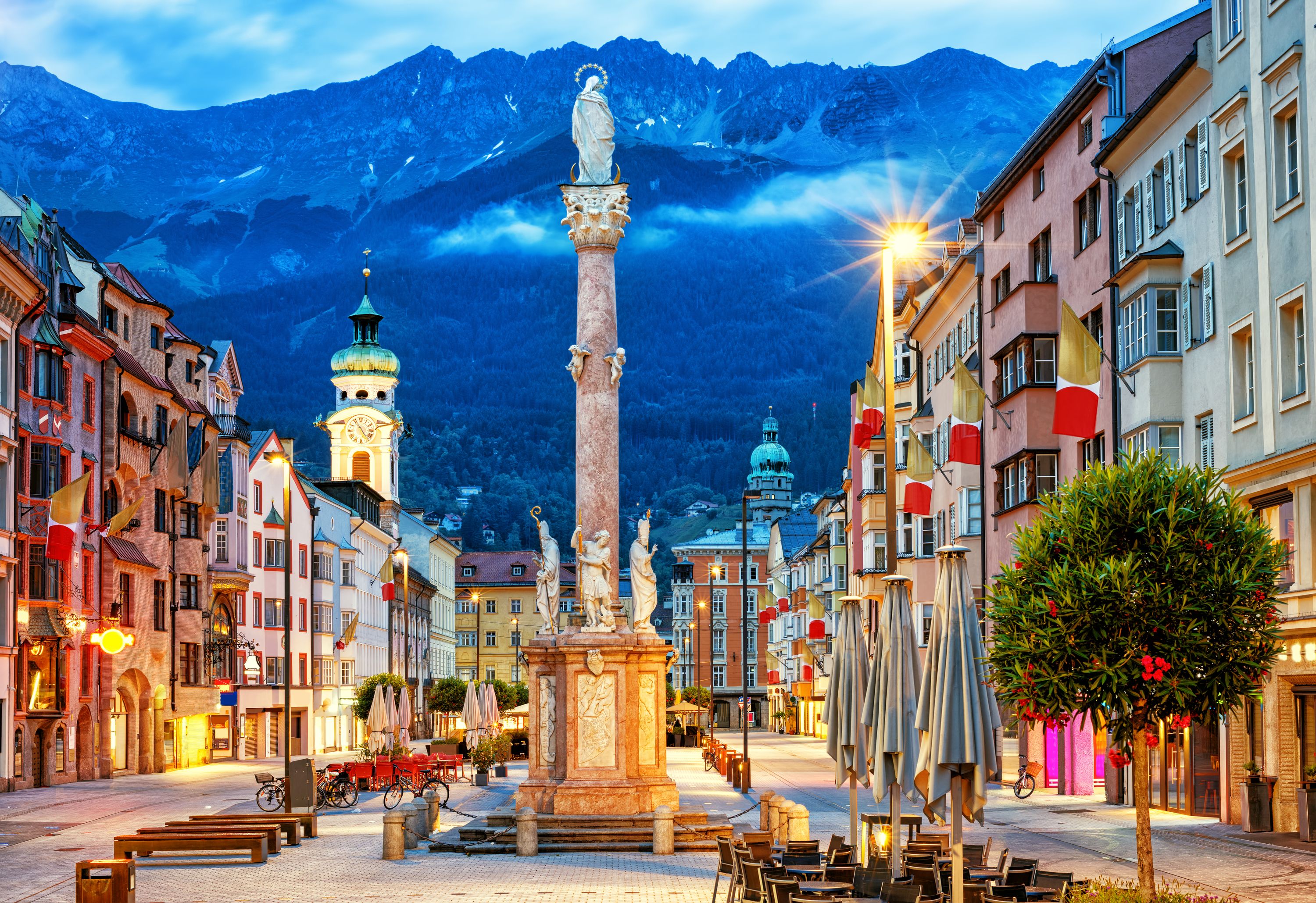 Private Day Trip from Salzburg to Innsbruck and Swarovski Crystal Worlds