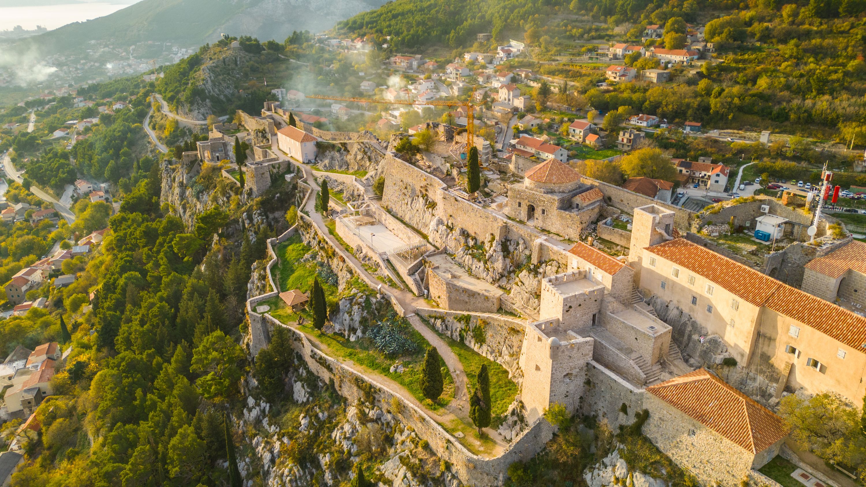 Private Day Trip from Split to Klis Fortress, Stella Croatica and Salona