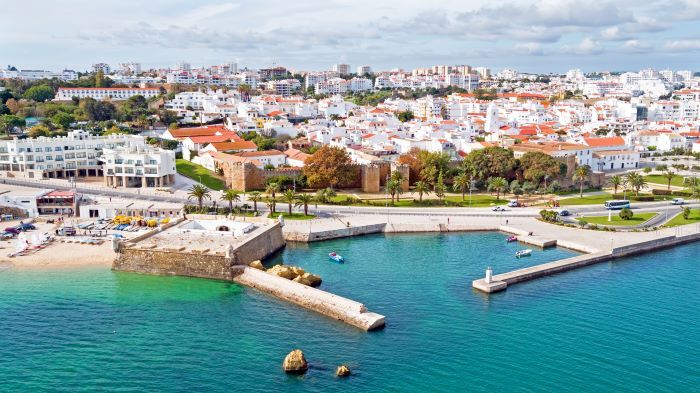 Private day trip from Lisbon to Lagos