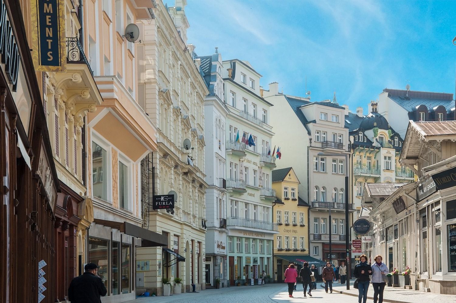 Karlovy Vary to Prague Transfer