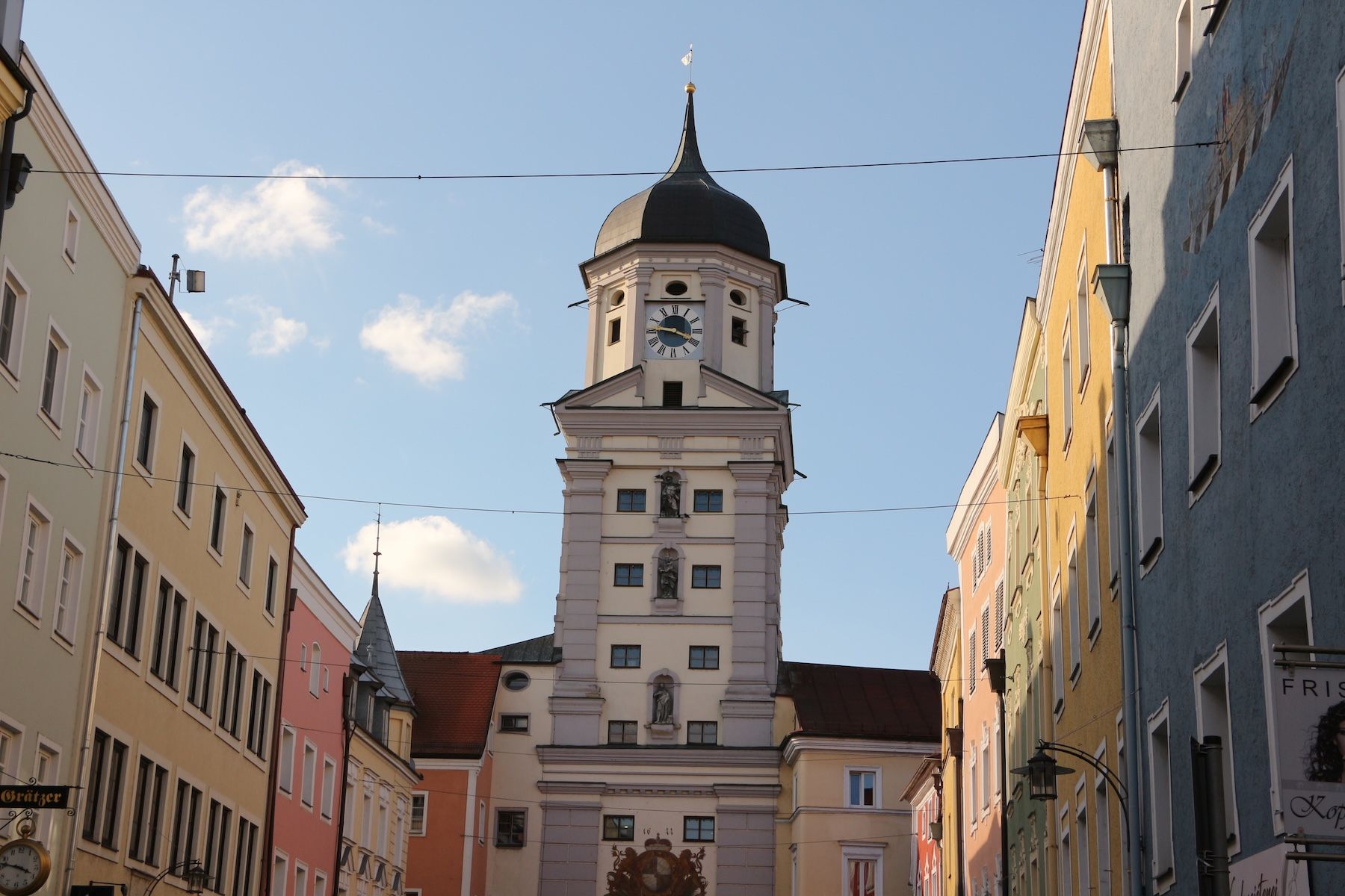 Vilshofen an der Donau to Regensburg Transfer