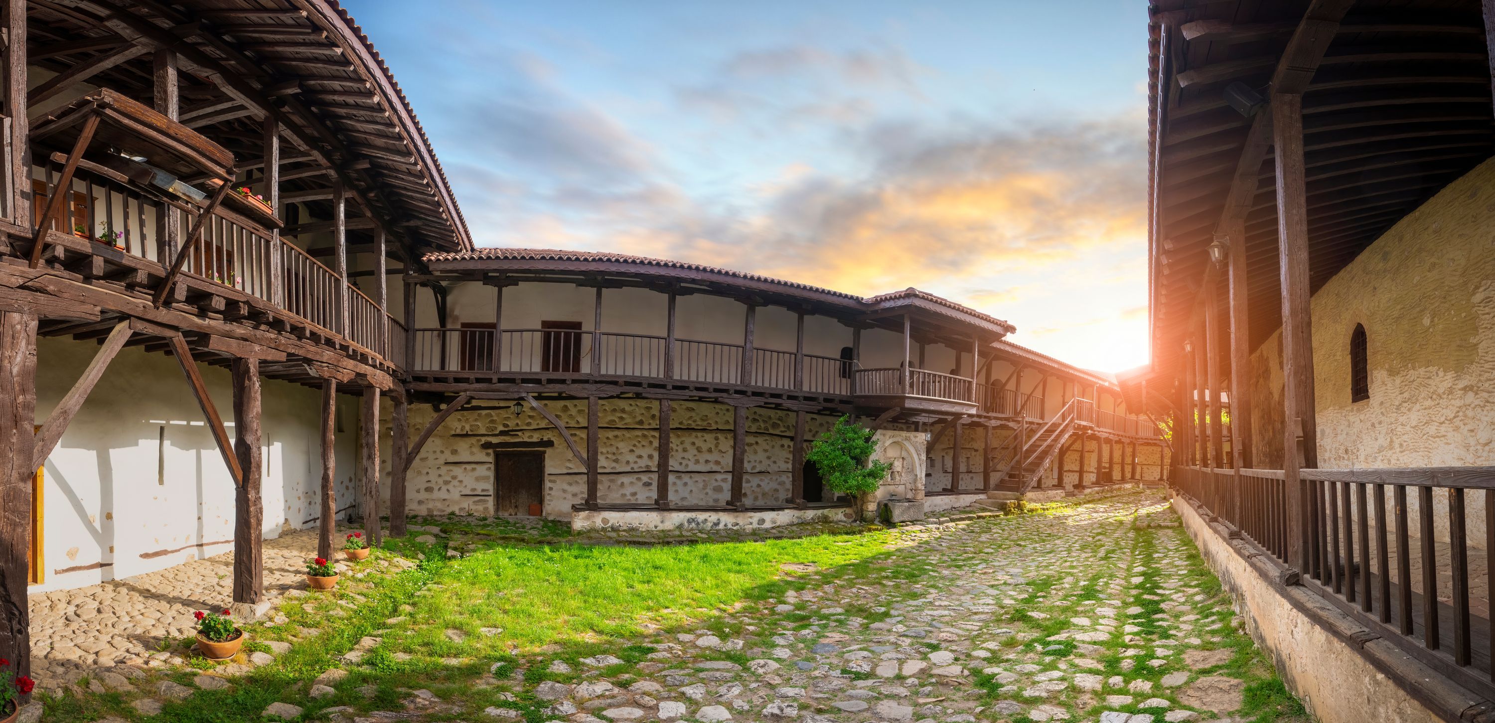 Thessaloniki to Sofia Transfer